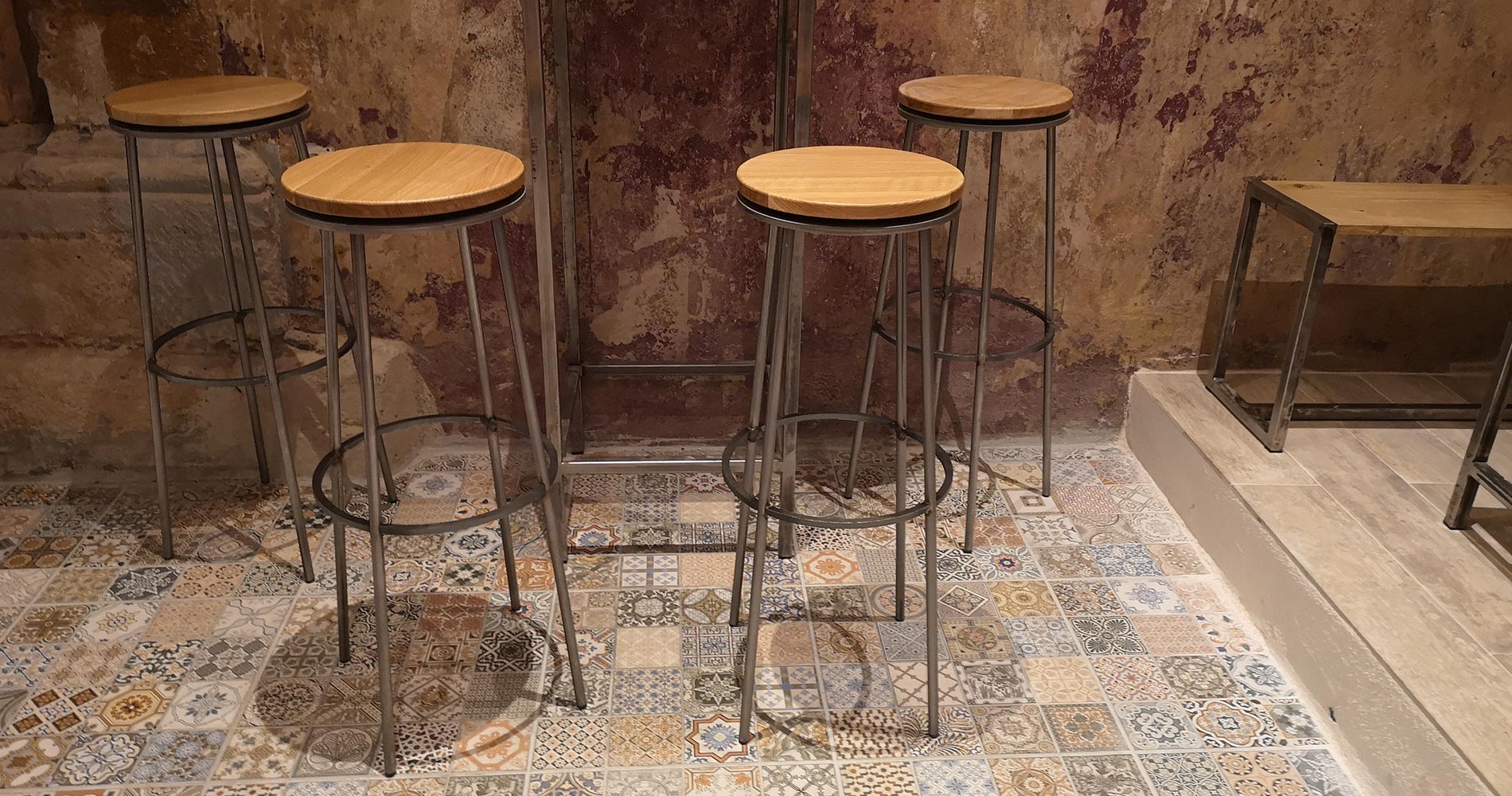 Tabouret rond en métal et en bois - Forj - Tabouret Saint Péray